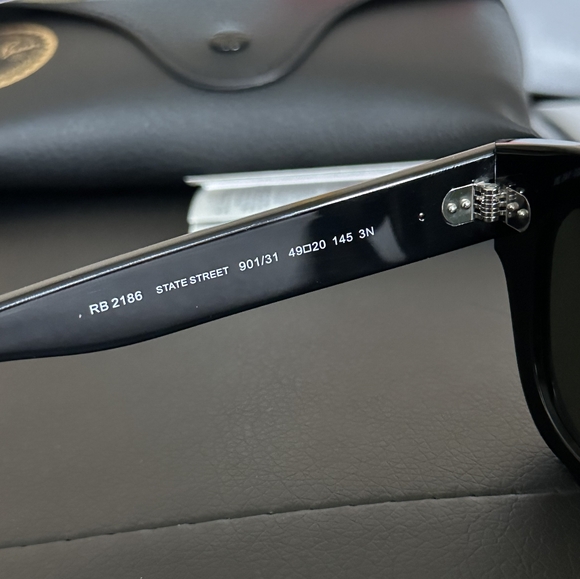 LIKE NEW RayBan State Street RB2186 Black Ray ban sunglasses - Picture 9 of 16